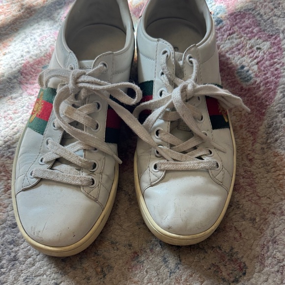 Gucci Women's White Sneakers with Red and Green Stripes USED 7 - Picture 4 of 5
